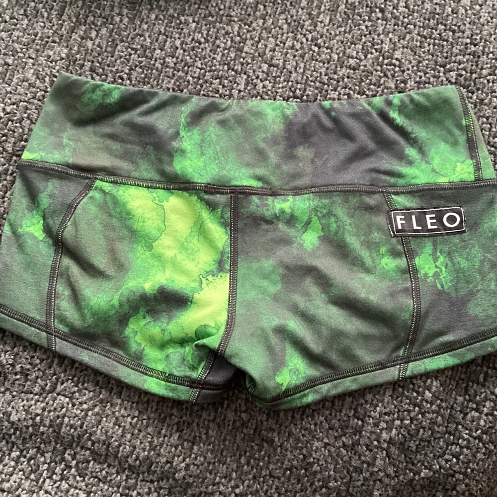 Fleo mutant low rise contour